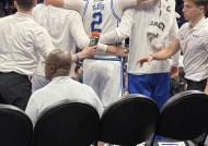 乐鱼-包含NBA球员伤病频发，球队备战究竟能否成行的词条