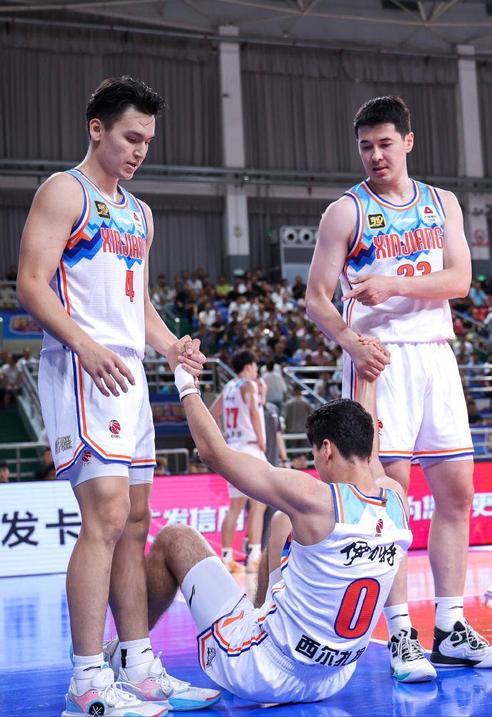 乐鱼官网-新疆男篮魂断CBA联赛战事残酷(新疆男篮比赛视频)  第2张