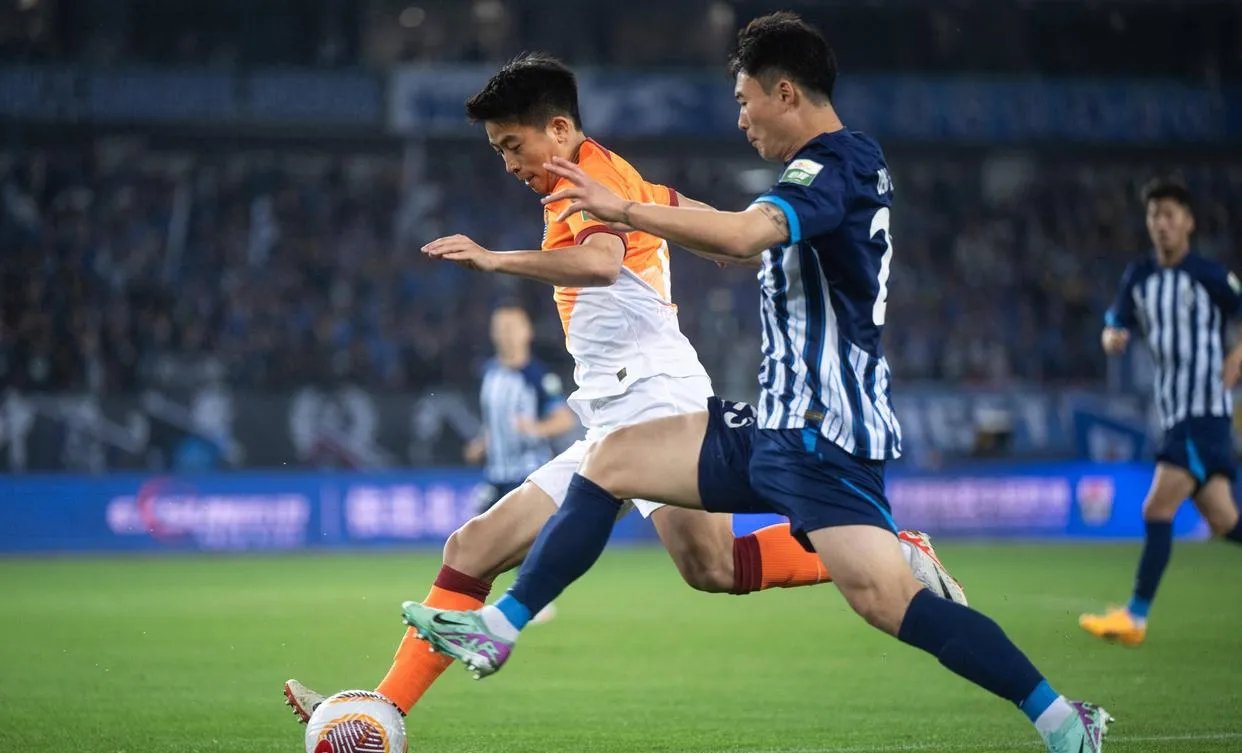 乐鱼app-中超球队换帅风波，指挥官接力棒  第1张